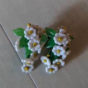 Vintage W Germany Glass Daisy Earrings - Screwback